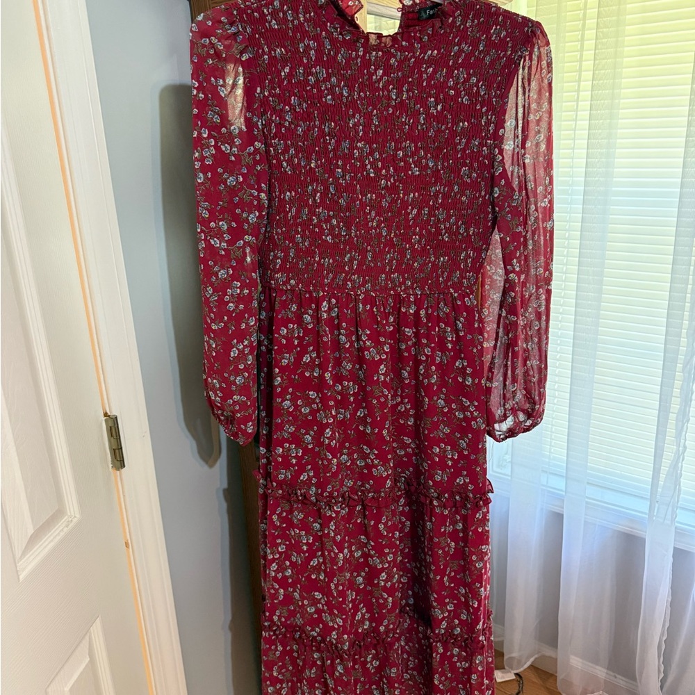 Elegant Dark Ref Floral Long Sleeve Dress